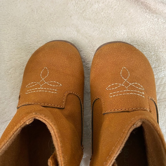 Carter’s Baby Western Style Embroidered Floral Walking Boots - Picture 6 of 16